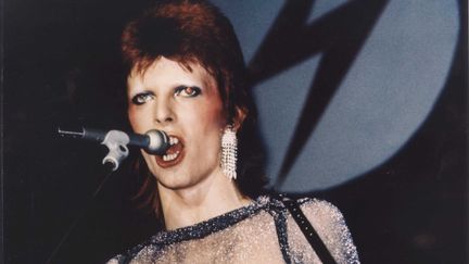 David Bowie dans le film&nbsp;Ziggy Stardust And The Spiders From Mars, un&nbsp;documentairede D.A. Pennebaker&nbsp;sorti en 1973. (NANA PRODUCTIONS/SIPA)