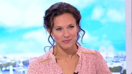 Lorie Pester sur les planches dans "Pygmalion"