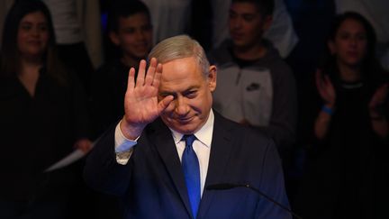 Le Premier ministre israélien, Benyamin Nétanyahou, le 29 février 2023, lors d'un rassemblement de son parti, à Tel-Aviv. (ARTUR WIDAK / NURPHOTO / AFP)