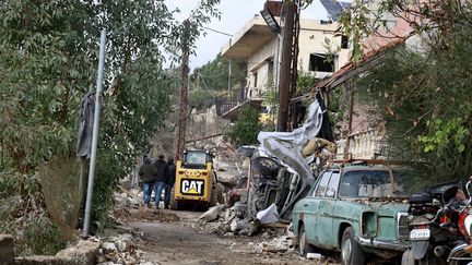 Des maisons détruites dans le village de Kfar Hamam au Liban le 28 novembre 2024. (RAMIZ DALLAH / ANADOLU / AFP)