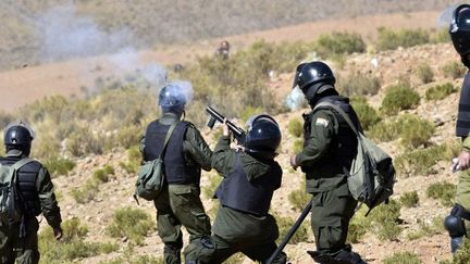 Les affrontements dans le secteur des mines ont provoqué la mort de deux manifestants et un ministre a été assassiné après avoir été enlevé alors qu'il négociait avec les mineurs. (AIZAR RALDES / AFP)