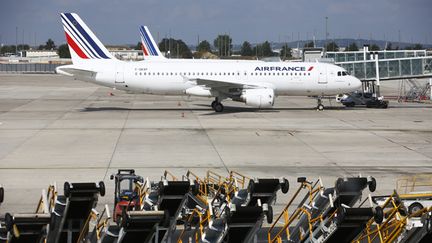 &nbsp; (La grève coûte cher à Air France, avec notamment les dédommagements aux passagers. © Maxppp)