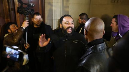 &nbsp; (Dieudonné, ici lors du procès le 28 janvier, a été condamné 22.500 jours-amende pour des propos antisémites © MaxPPP)