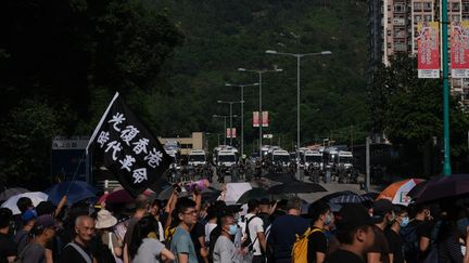 70 ans du régime chinois : les manifestants hongkongais prodémocratie n'ont "pas peur" de Pékin