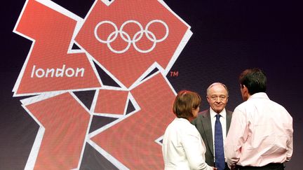 La pr&eacute;sentation du logo des Jeux olympiques de Londres le 4 juin 2007. (SHAUN CURRY / AFP)