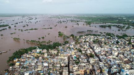 Des inondations dans la ville de Jamkhandi Taluk, dans l'Etat indien de Karnataka, le 11 août 2019. (AFP)