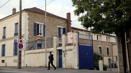 La gendarmerie de Persan (Val-d'Oise), photographiée le 20 juillet 2016, où était transféré un jeune de la ville voisine de Beaumont-sur-Oise mort d'un arrêt cardiaque. (MAXPPP)