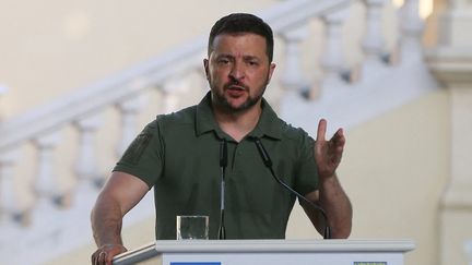 Le président ukrainien, Volodymyr Zelensky, lors d'une conférence de presse à Kiev, le 16 juin 2023. (NURPHOTO / AFP)