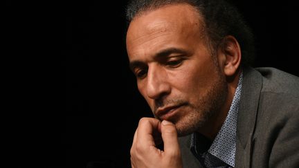 Tariq Ramadan, lors d'une conférence, à Bordeaux, le 26 mars 2016. (MEHDI FEDOUACH / AFP)