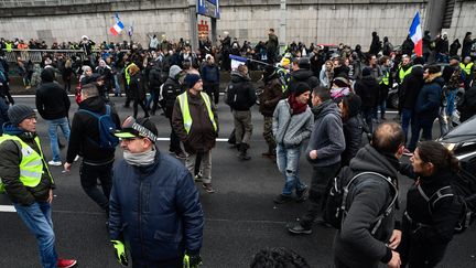 Des "gilets jaunes" manifestent&nbsp; à Paris, le 16 novembre 2019. (MAXPPP)