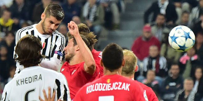 Alvaro Morata prend le dessus dans les airs pour ouvrir le score pour la Juventus