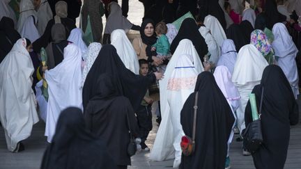 Des femmes voilées à Téhéran, en Iran, le 19 avril 2023. (MORTEZA NIKOUBAZL / NURPHOTO / AFP)