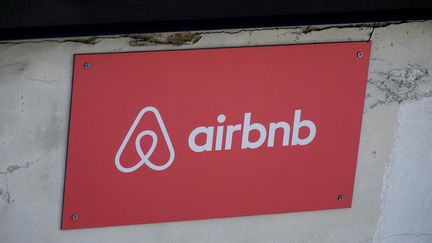 Évasion fiscale : comment Airbnb permet d'échapper au Fisc ?