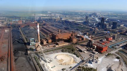 L'usine d'Arcelor Mittal à Fos-sur-Mer (photo prise le 18 août 2011) (GERARD JULIEN / AFP)