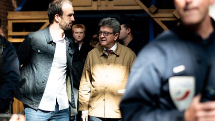 Jean-Luc Mélenchon, leader of La France insoumise and Manuel Bompart, before the Bobigny court (Seine-Saint-Denis) on September 19, 2019. (SAMUEL BOIVIN / NURPHOTO / AFP)