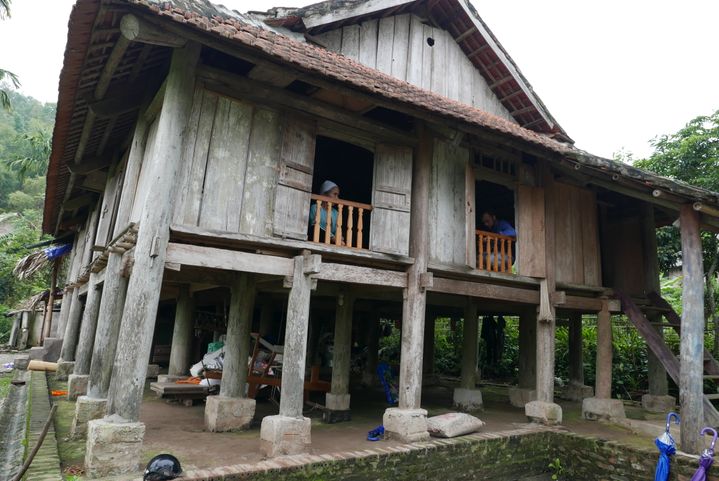 Une maison typique de Xom Hai. Les touriste de passage ont droit à une&nbsp;balade à travers le village, et à une rencontre avec les familles. (EMMANUEL LANGLOIS)