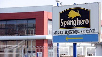 L'entreprise Spanghero, situ&eacute;e &agrave; Castelnaudary (Aude), est accus&eacute;e d'avoir fait passer de la viande de cheval pour de la viande de b&oelig;uf. (REMY GABALDA / AFP)