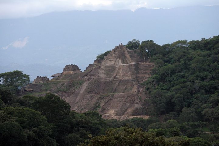 Pyramides et temples sur le site maya de&nbsp;Toniná au Chiapas (sud du Mexique) (RENE DE JESÚS / NOTIMEX)