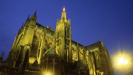 La cathédrale Saint-Étienne de Metz, photographiée de nuit le 28 juin 2016 (JP PORCHER /SIPA / SIPA)