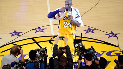 Kobe Bryant s'est exprimé à l'issue du dernier match de sa carrière (FREDERIC J. BROWN / AFP)