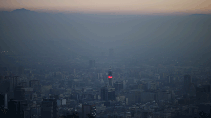 &nbsp; (Trois millions d'habitants privés d'eau potable à Santiago au Chili© REUTERS/Ueslei Marcelino)