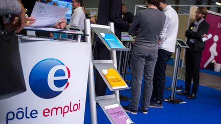 Au salon "Jeunes d'Avenir", consacré aux jeunes demandeurs d'emploi de 16 à 25 ans, le 27 septembre 2016 à Paris. (MAXPPP)