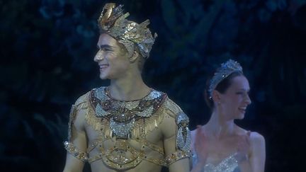 Paul Marque nommé étoile le 13 décembre, à l'issue de la retransmission de "La Bayadère" sur la plateforme numérique de l'Opéra (Capture d'écran Opéra de Paris)