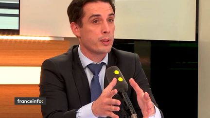 Jean-Baptiste Djebbari, député La République en marche de la 2e circonscription de Haute-Vienne, était l'invité de Tout est politique, mercredi 13 décembre sur franceinfo. (FRANCEINFO / RADIO FRANCE)