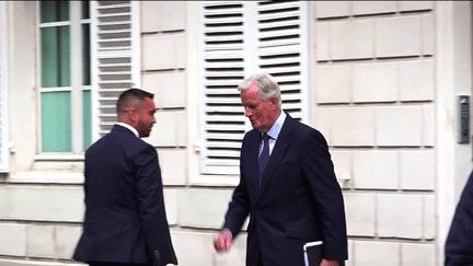 Michel Barnier : un premier voyage sous haute surveillance