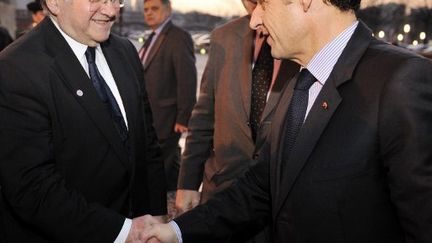 Claude Allègre avec Nicolas Sarkozy (archives) (ERIC FEFERBERG / ARCHIVES / AFP)