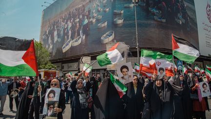 Une manifestation anti-israélienne à Téhéran, en Iran, le 19 avril 2024. (HOSSEIN BERIS / MIDDLE EAST IMAGES / AFP)