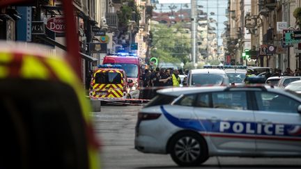 Colis piégé à Lyon : interpellations en série