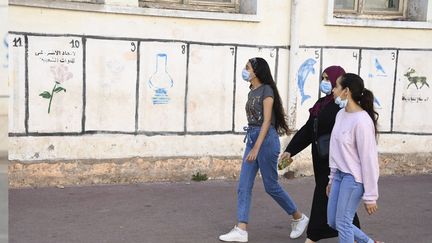 Des élections générales se tiennent au Maroc le 8 septembre 2021. Chaque parti a son emblème, la lampe pour les islamistes du PJD, la rose pour le parti du progrès et du socialisme (PPS).&nbsp;Khemisset, le 5 septembre 2021.
 (JALAL MORCHIDI / ANADOLU AGENCY)