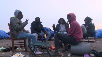 Calais : les migrants font face à de grandes difficultés pour traverser la Manche