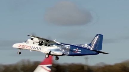 Aéronautique : premier test de vol commercial pour un avion à hydrogène (FRANCE 2)