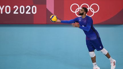 Earvin Ngapeth et les Bleus ont été battus par le Brésil le 1er août 2021 mais ils disputeront bien les quarts de finale des Jeux olympiques de Tokyo. (CROSNIER JULIEN / KMSP / AFP)