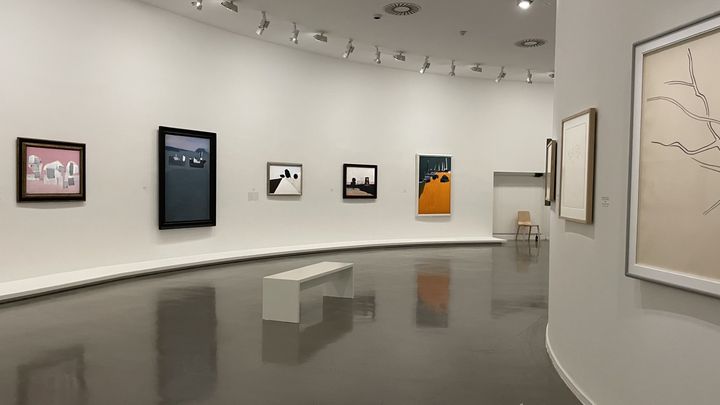 Tableaux de Nicolas de Staël exposés au musée d'Art moderne dans la salle "Sur la route" consacrées aux œuvres réalisées par le peintre en 1954. (FRANCEINFO / NEIL SENOT)