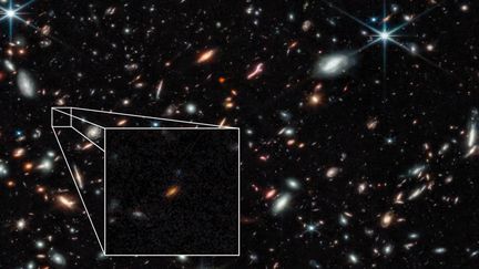 Cette image de la caméra infrarouge du télescope spatial James Webb de la NASA publiée le 17 novembre 2022, montre l'une des deux galaxies les plus éloignées observées à ce jour, des régions extérieures de l'amas de galaxies géantes Abell 2744.&nbsp; (HANDOUT / ESA, NASA, CSA, STSCI / AFP)