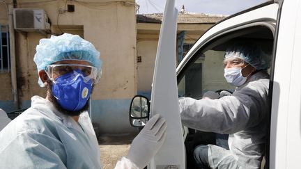 Cinq personnes,&nbsp;contaminées par le&nbsp;Coronavirus, en quarantaine à l'hôpital de Boufarik le 3 mars 2020.&nbsp; (BILLAL BENSALEM / NURPHOTO)