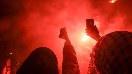 La police intervient sur le campus de l'université de New York (États-Unis), le 22 avril 2024. (SELCUK ACAR/ANADOLU/AFP)