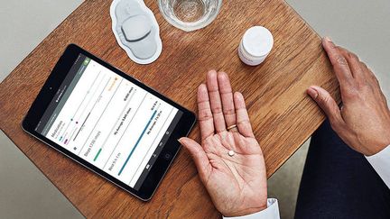 La pilule connectée&nbsp;Abilify MyCite communique avec l'extérieur via un patch communicant à porter sur soi (Proteus Digital Health)
