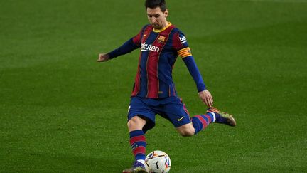 L'attaquant&nbsp;du FC Barcelone Lionel Messi, le 13 décembre 2020, lors d'un match du championnat espagnol. (LLUIS GENE / AFP)