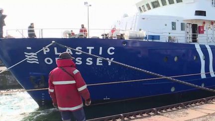 Pollution des océans : un bateau va sillonner les eaux pendant trois ans afin de récolter les déchets plastiques