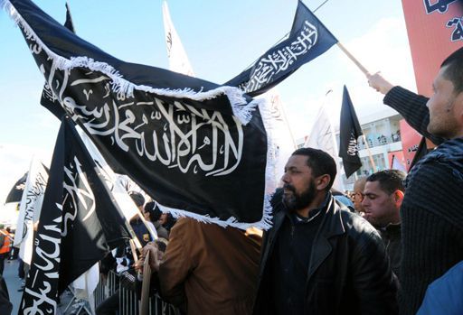 Manifestation salafiste à Tunis le 11 juin 2013 pour demander l'application de la charia (AFP - SALAH HABIBI )