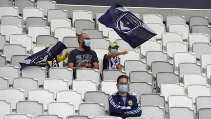 Le match d'ouverture de la saison de Ligue 1, entre Bordeaux et Nantes, s'est joué&nbsp;devant un peu moins de 5 000 spectateurs, malgré la demande de dérogation du club girondin.&nbsp; (NICOLAS TUCAT / AFP)