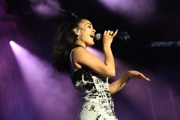 Eblouissante Jorja Smith, samedi 24 août 2019 sur la Grande scène de Rock en Seine. (NATHALIE GUYON /FTV)