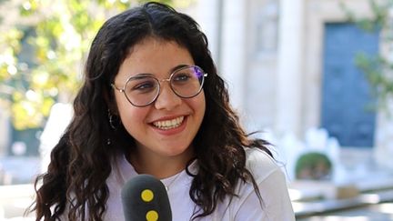 Dinah, 20 ans, étudiante à la Sorbonne à Paris. (MANON MELLA / FRANCEINFO)