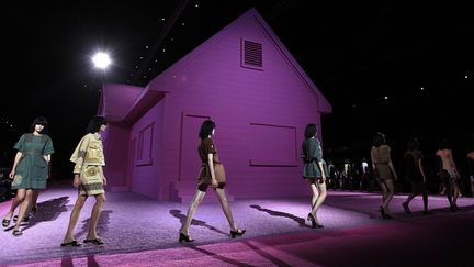 Le défilé de la collection Printemps-été 2015 de Marc Jacobs lors de la Fashion Week de New-York, le 11 septembre 
 (JOSHUA LOTT / AFP )