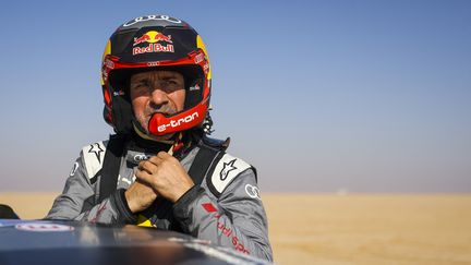 Le Français Stéphane Peterhansel, vainqueur à 14 reprises du Dakar, n'est pas à la fête lors de cette édition 2022, ici lors de la 4e étape le 5 janvier. (JULIEN DELFOSSE / DPPI / AFP)