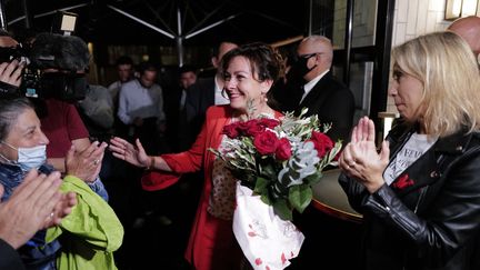 La tête de liste PS-PRG-PC Carole Delga, après le second tour de l'élection régionale en Occitanie, le 27 juin 2021 à Toulouse (Haute-Garonne). (LIONEL BONAVENTURE / AFP)